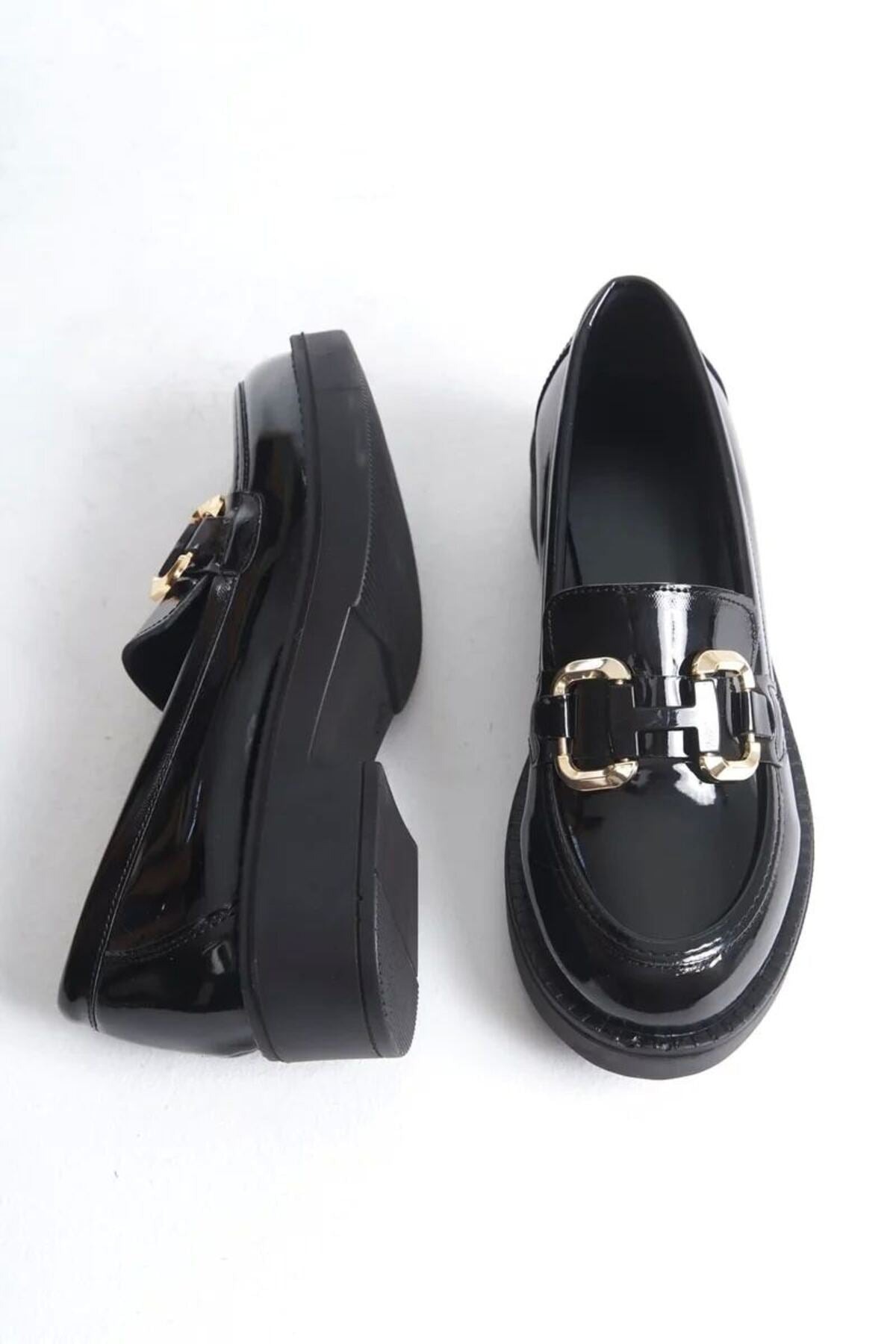 Rugan Siyah Gold Tokalı Kadın Loafer Bantlı