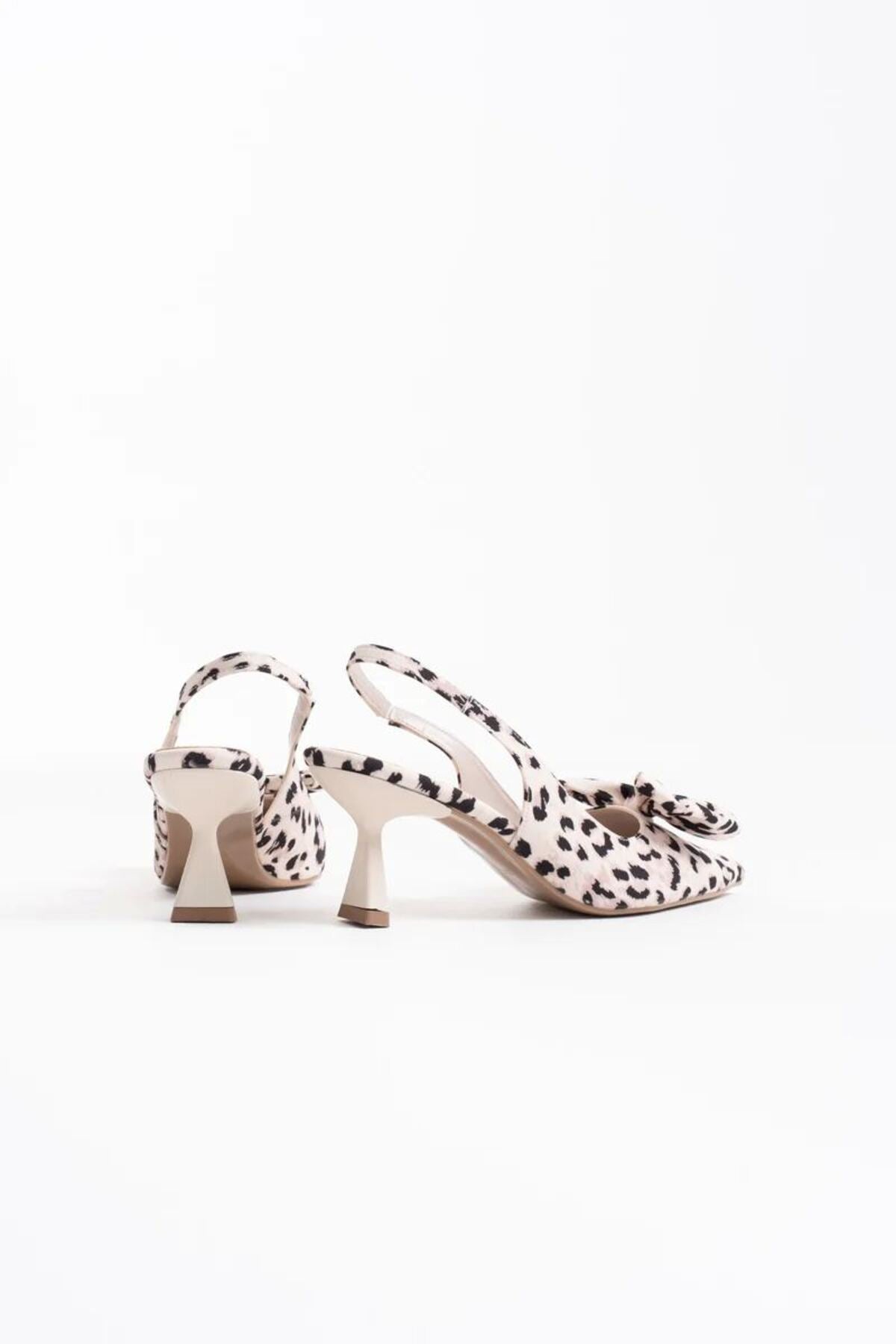 Bej Leopar Fiyonklu Kitten Topuklu Slingback Kadın Ayakkabı Bantlı Sivri