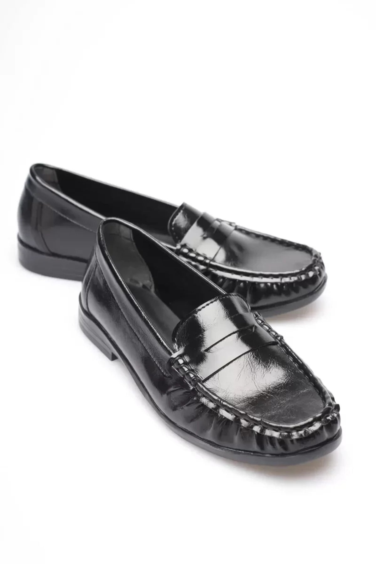 Siyah Parlak Deri Görünümlü Penny Loafer Bağcıksız