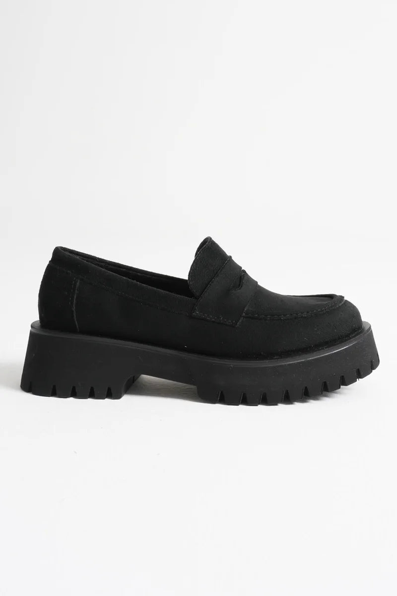 Kadın Günlük Siyah Süet Loafer Ayakkabı TR10MS02C