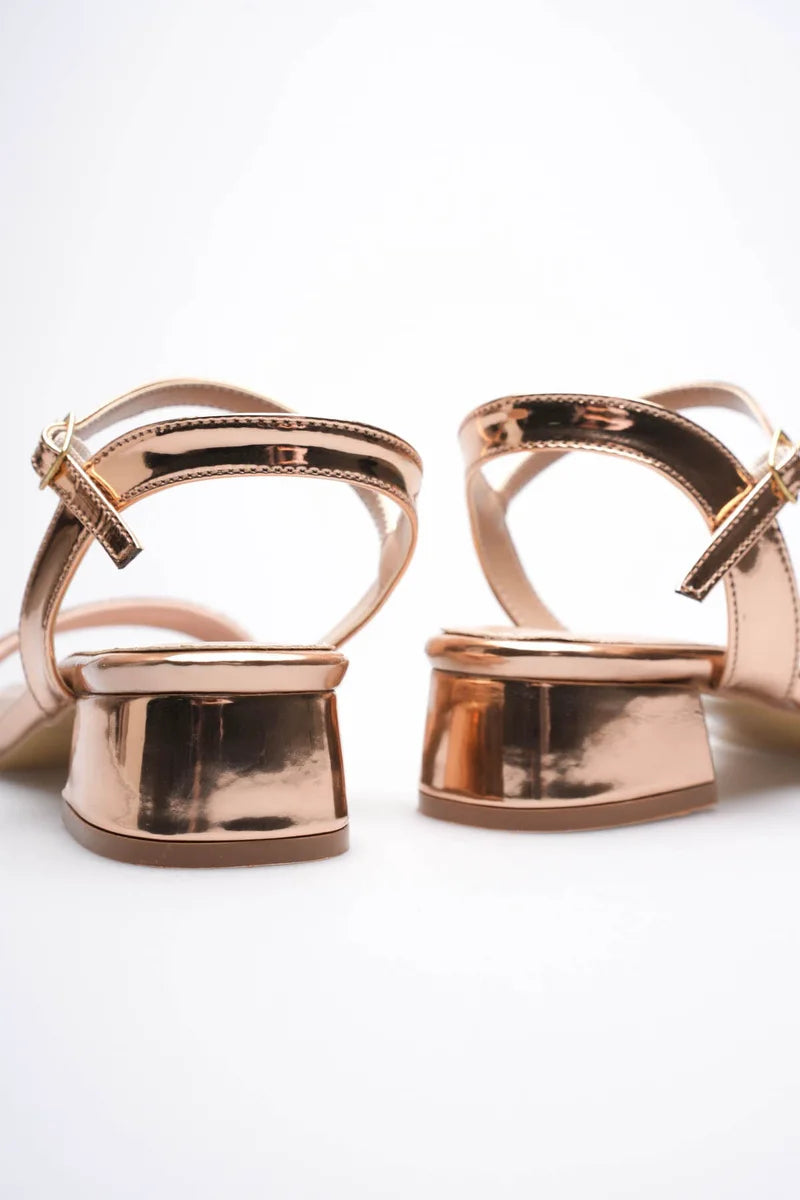 Kadın Rose Gold Taşlı Kalın Topuklu Sandalet TR20MY26F