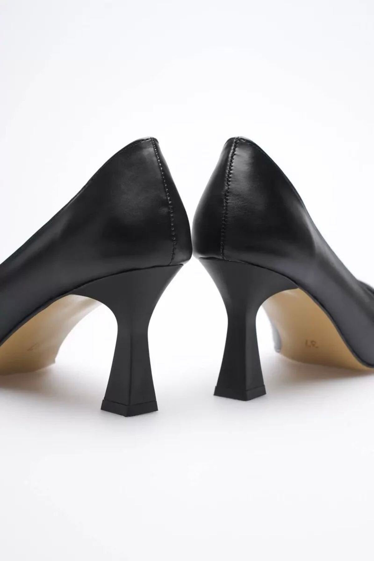 Siyah Topuklu Kadın Stiletto TR20MS02A