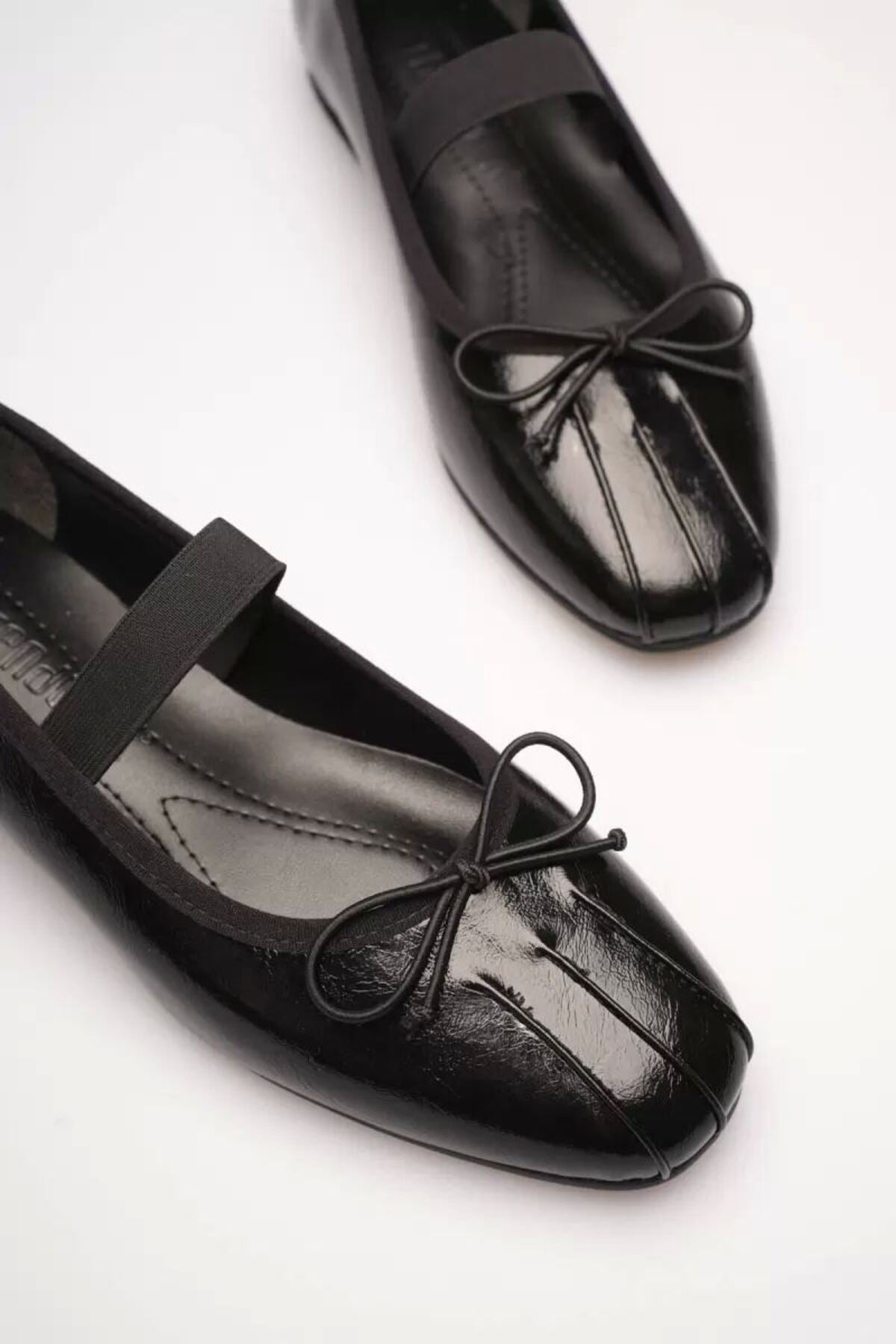 Kadın Siyah Metal Günlük Babet Ayakkabı Slip-on Kalın Topuklu