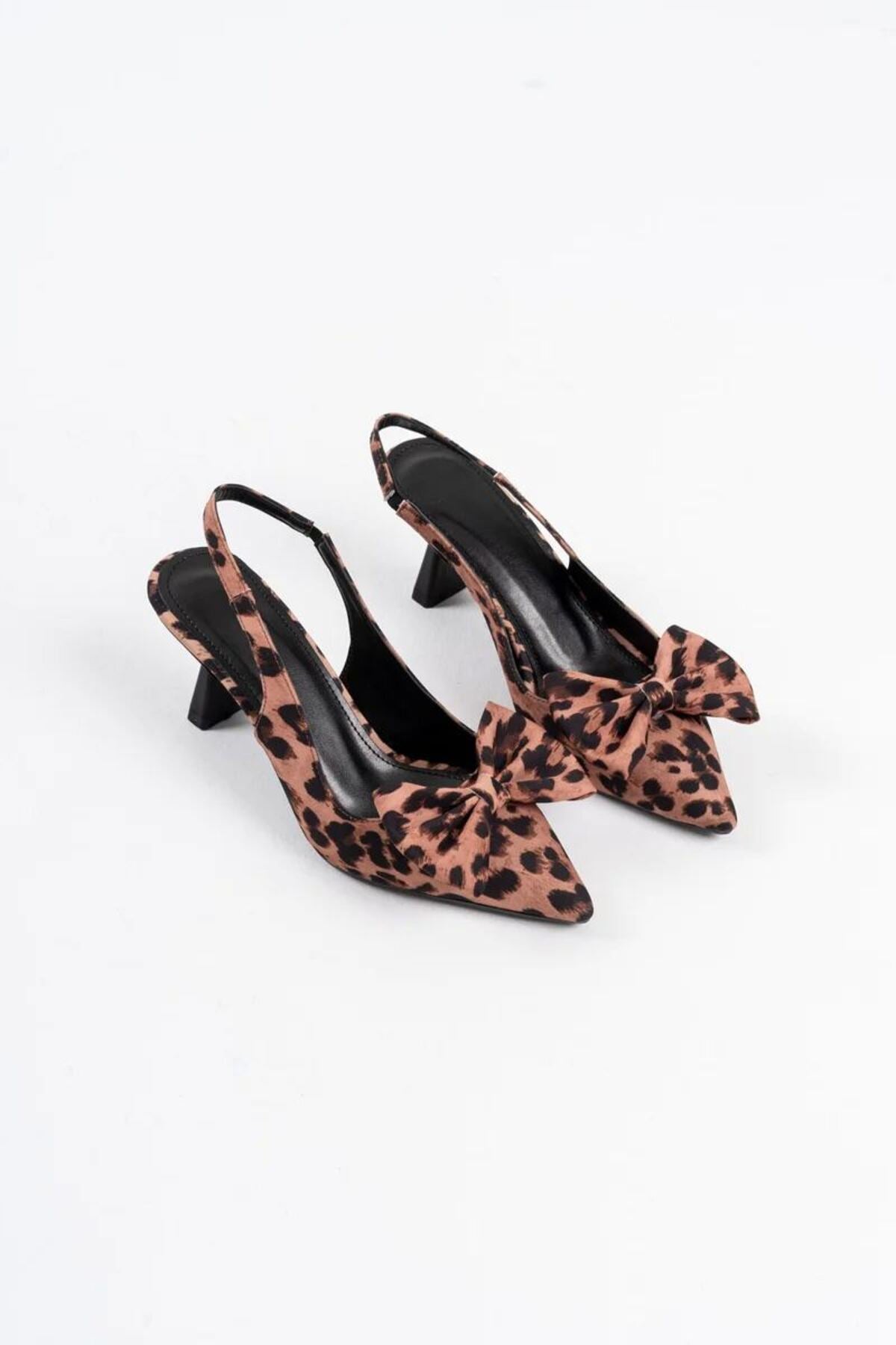 Leopar Fiyonklu Kitten Topuklu Slingback Kadın Ayakkabı