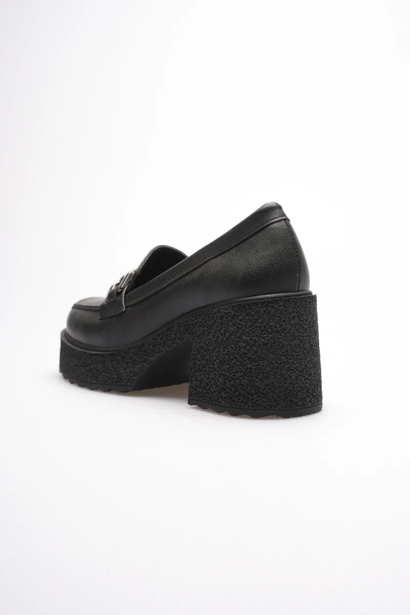 Kadın Siyah Günlük Ayakkabı TR06MS03A