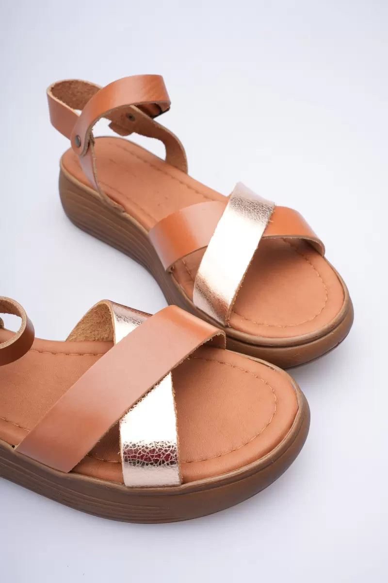 Taba Altın Detaylı Hakiki Deri Sandalet TR31MY58F