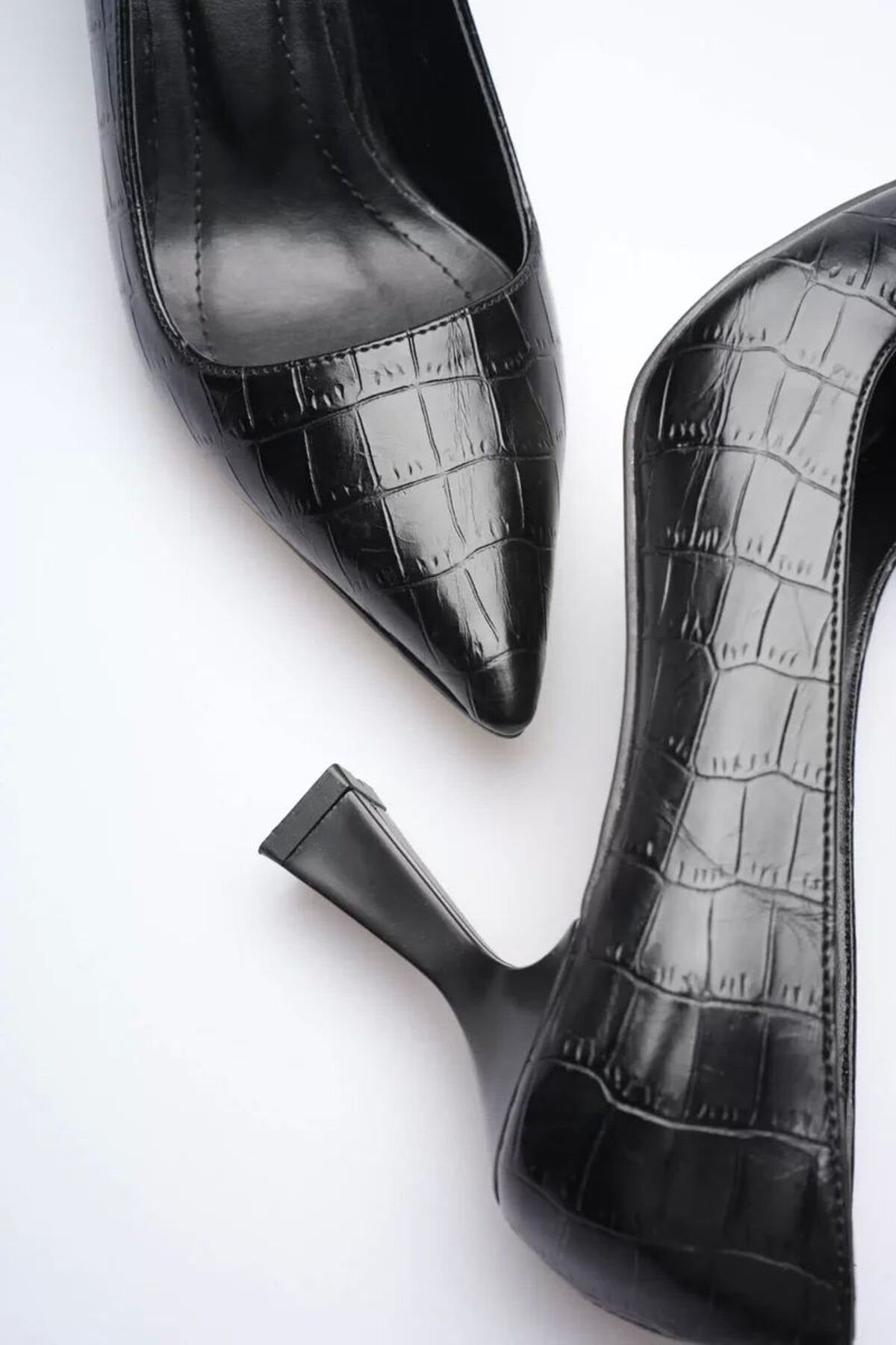 Siyah Topuklu Kadın Stiletto TR20MS02A
